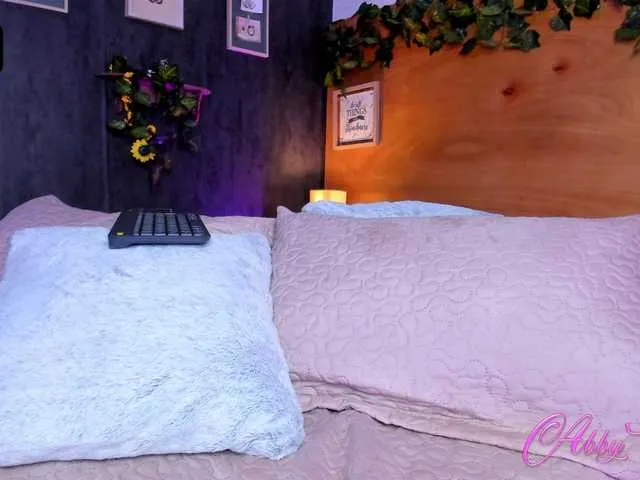 Live sex webcam photo for AbbyLuna69 #291489238