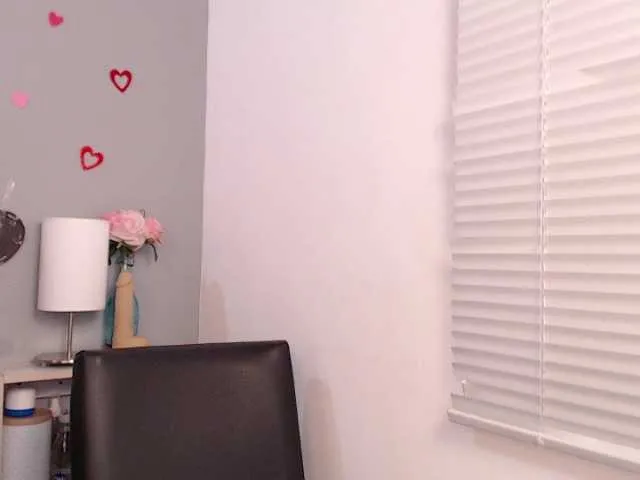 Live sex webcam photo for Abbyqueen #272668277