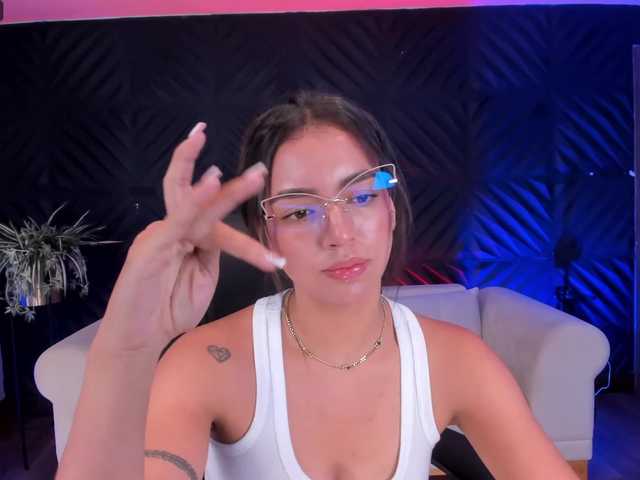 Live sex webcam photo for AbbyRogers #276057736