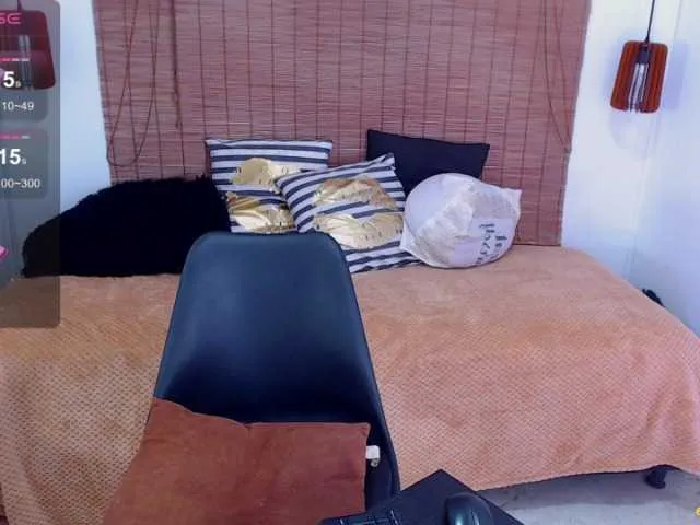 Live sex webcam photo for AbbyStone07 #277075166