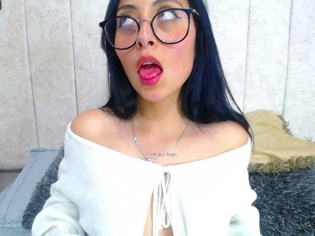 Live sex webcam photo for Abbyadamns #276763278