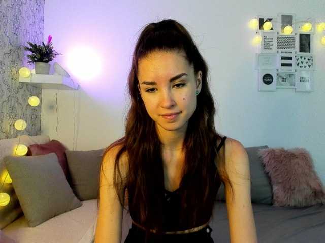 Live sex webcam photo for AbellaDanger9 #273729883