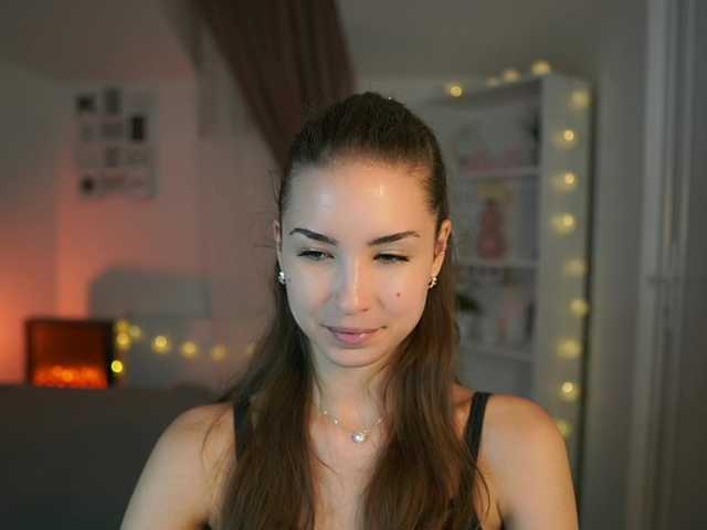 Live sex webcam photo for AbellaDanger9 #275605897