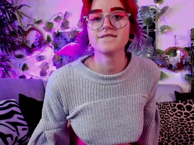 Live sex webcam photo for Abelle-Purpul #271930146