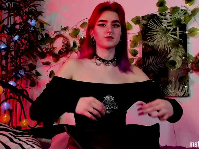 Live sex webcam photo for Abelle-Purpul #271979504