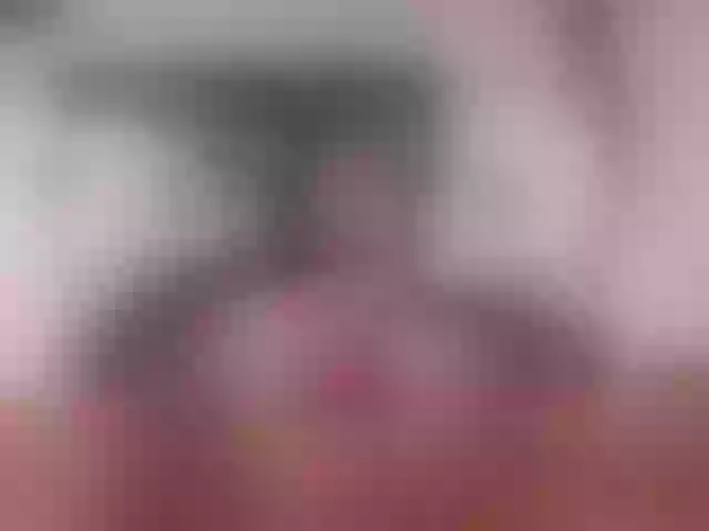 Live sex webcam photo for Abiee-69 #276942407