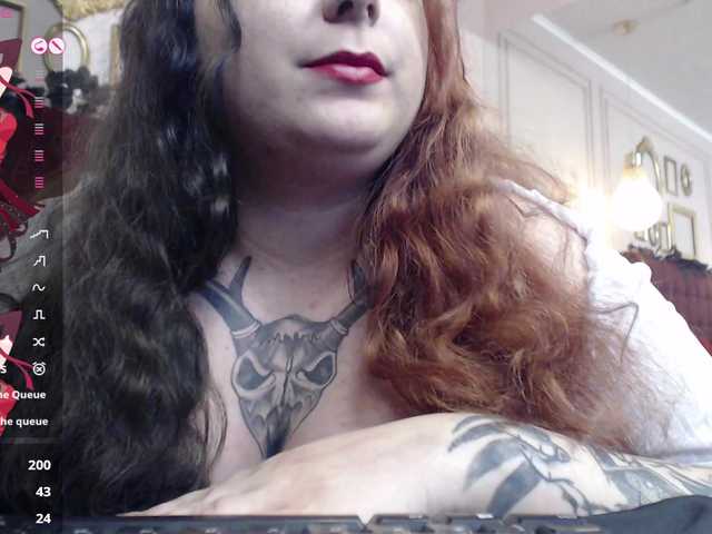 Live sex webcam photo for AbigailV #290574660