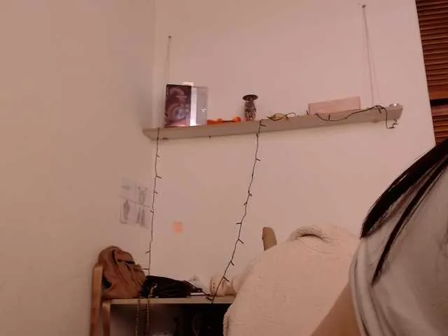 Live sex webcam photo for Abigailstone69 #291378663