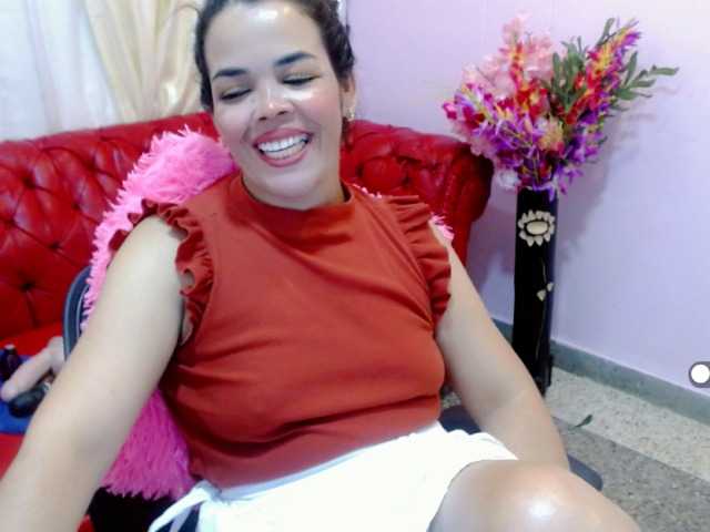 Live sex webcam photo for AbrilBeltran #276090862