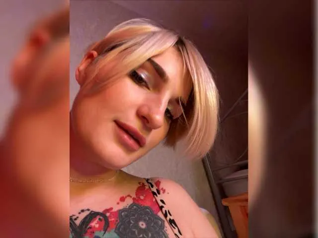 Live sex webcam photo for AbsintheGirl #278149240