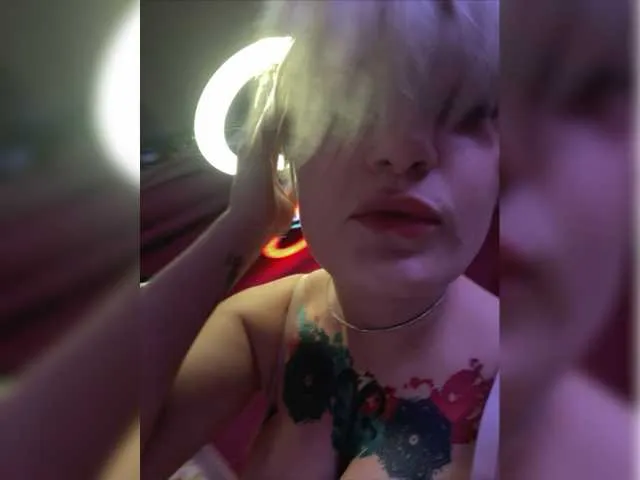 Live sex webcam photo for AbsintheGirl #278162046