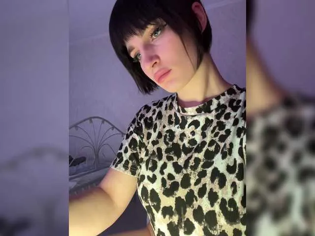 Live sex webcam photo for AbsintheGirl #290740347
