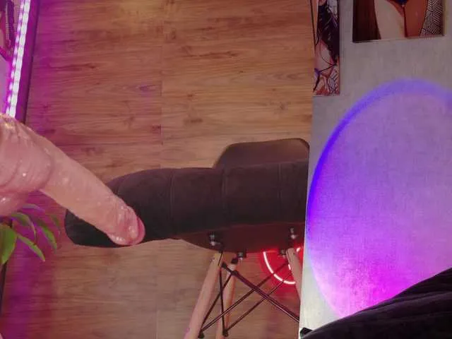 Live sex webcam photo for Ada-andDamian #290562641