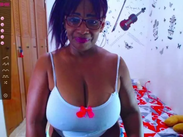 Live sex webcam photo for AdaBlake #272078460