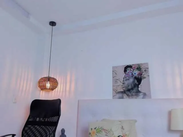 Live sex webcam photo for AdaLeninson #275591023