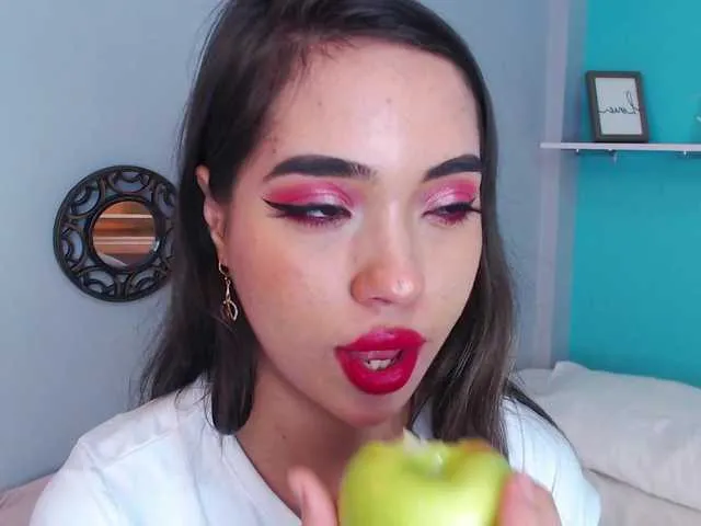 Live sex webcam photo for AdaLym #275577442