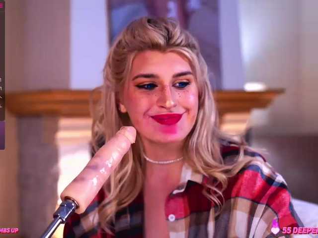 Live sex webcam photo for AdaVong #276016748