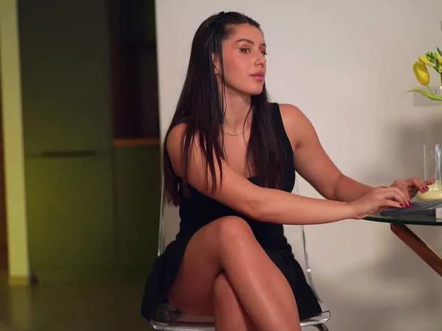 Live sex webcam photo for Adallinee #290675273