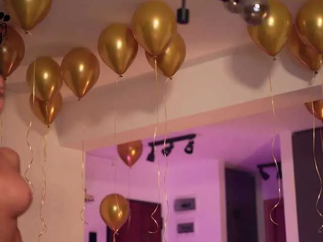 Live sex webcam photo for Adallinee #290712429