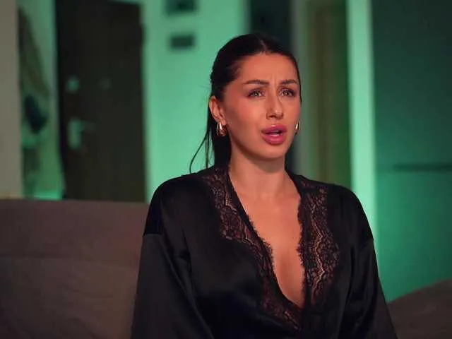 Live sex webcam photo for Adallinee #290767436