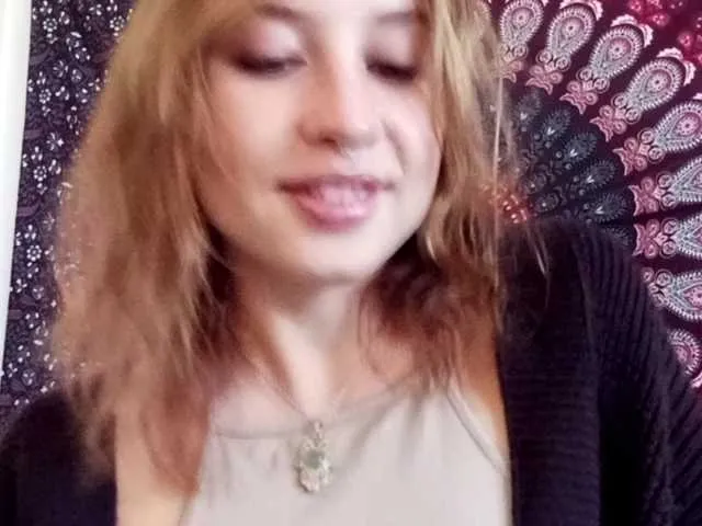 Live sex webcam photo for AdalynGlow #291992526