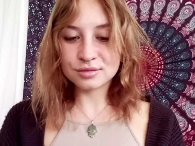 Live sex webcam photo for AdalynGlow #292008489