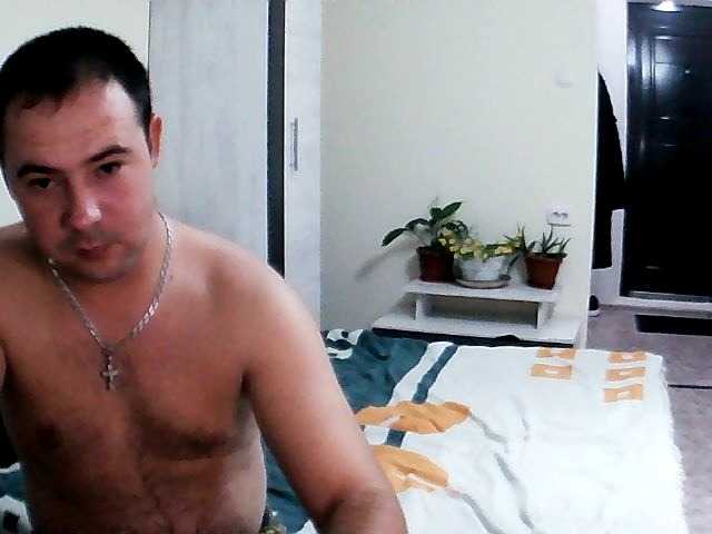 Live sex webcam photo for AdamAndJenny #288049735