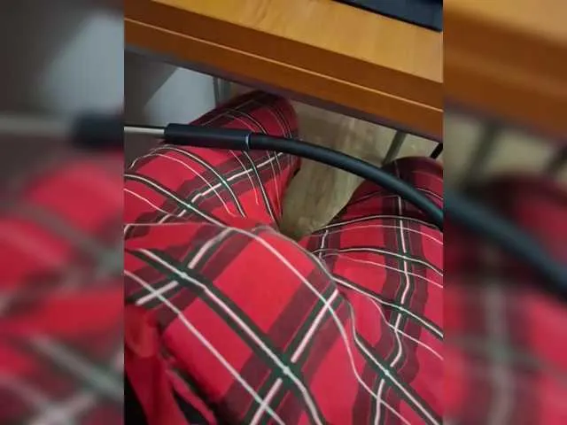 Live sex webcam photo for AdamGoodman36 #291995235