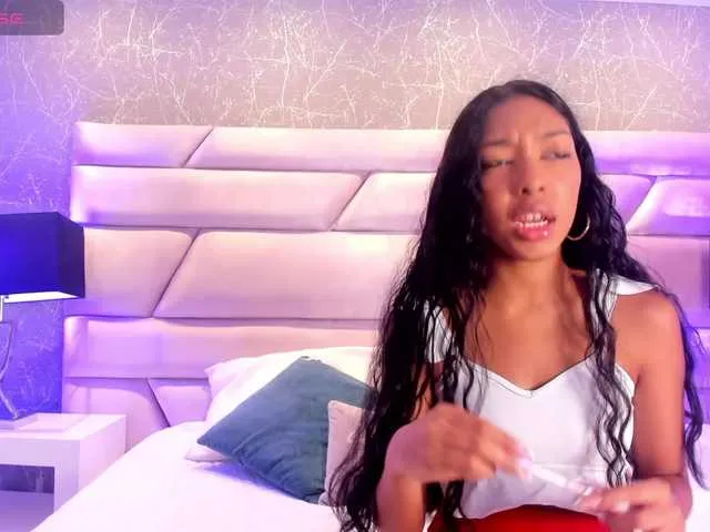 Live sex webcam photo for AdaraSweet #277469352