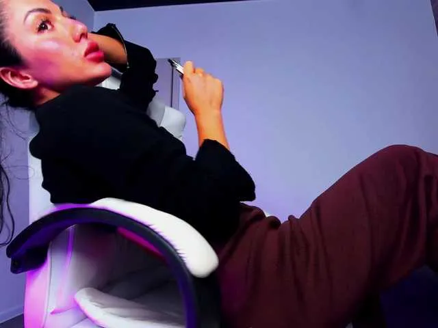 Live sex webcam photo for AddictedSabi #292149577