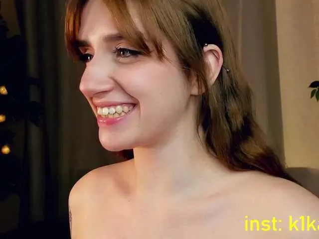 Live sex webcam photo for AdelaKouch #272811174