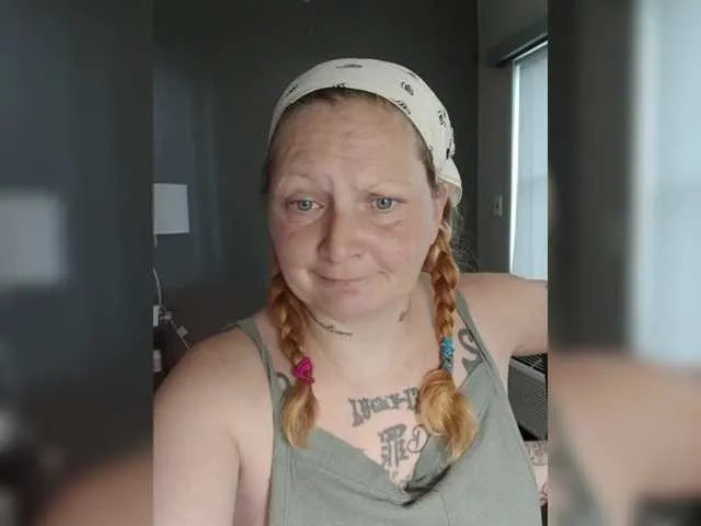 Live sex webcam photo for Adelaideskyy #291232018