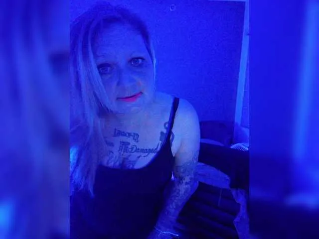 Live sex webcam photo for Adelaideskyy #291353770
