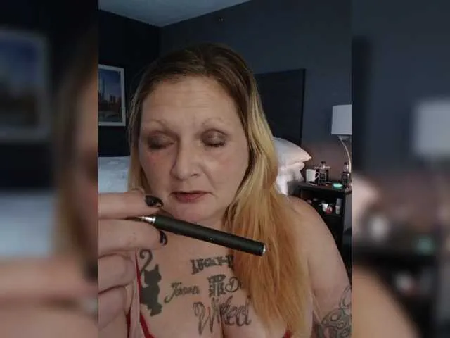 Live sex webcam photo for Adelaideskyy #291450599