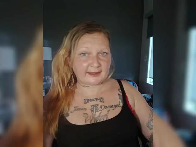 Live sex webcam photo for Adelaideskyy #291473353