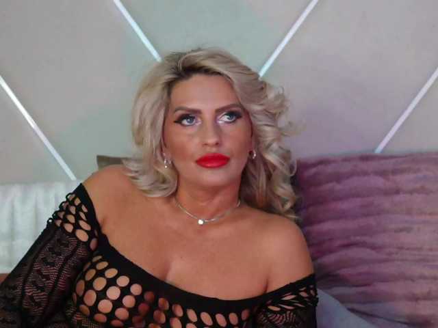 Live sex webcam photo for AdeleLords #277379614