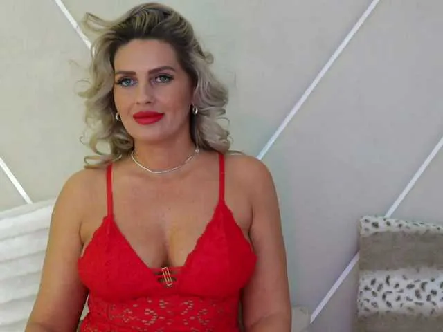 Live sex webcam photo for AdeleLords #277593904