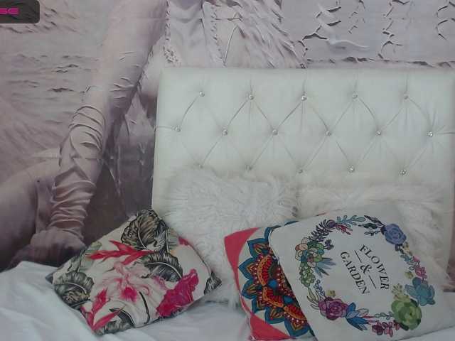 Live sex webcam photo for AdeleMilf #288007874