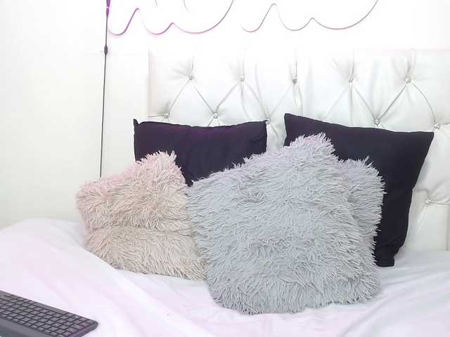 Live sex webcam photo for AdeleMilf #288007940