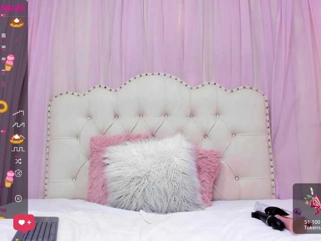 Live sex webcam photo for AdeleMilf #288008010