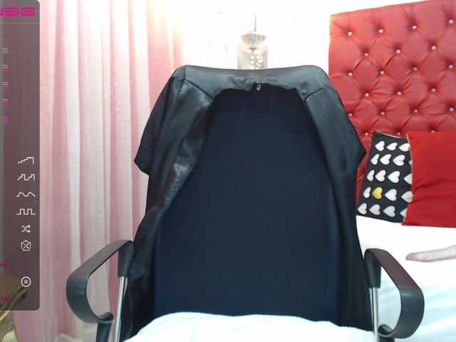 Live sex webcam photo for AdeleMilf #288008040