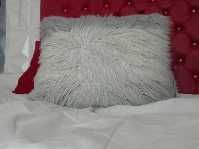 Live sex webcam photo for AdeleMilf #288008137