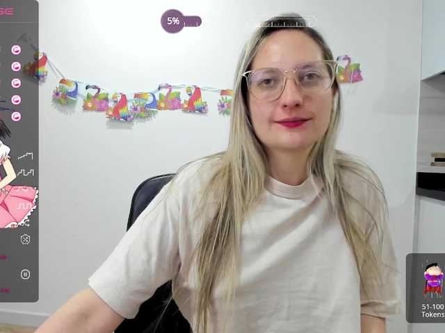 Live sex webcam photo for Adelejohnsonn #276068777