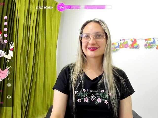 Live sex webcam photo for Adelejohnsonn #276075942