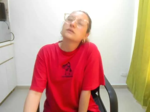 Live sex webcam photo for Adelejohnsonn #278116314