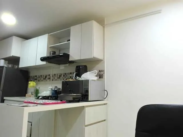 Live sex webcam photo for Adelejohnsonn #290602096