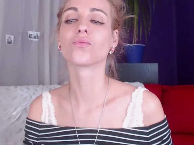 Live sex webcam photo for AdelinJensen #272146296