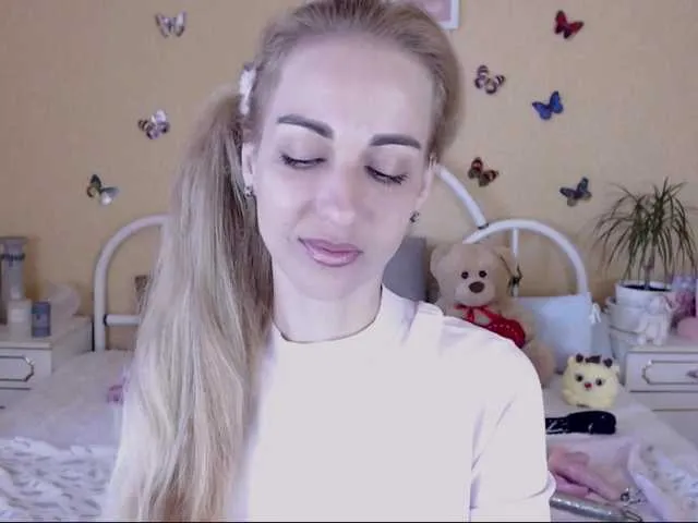 Live sex webcam photo for AdelinJensen #273176360