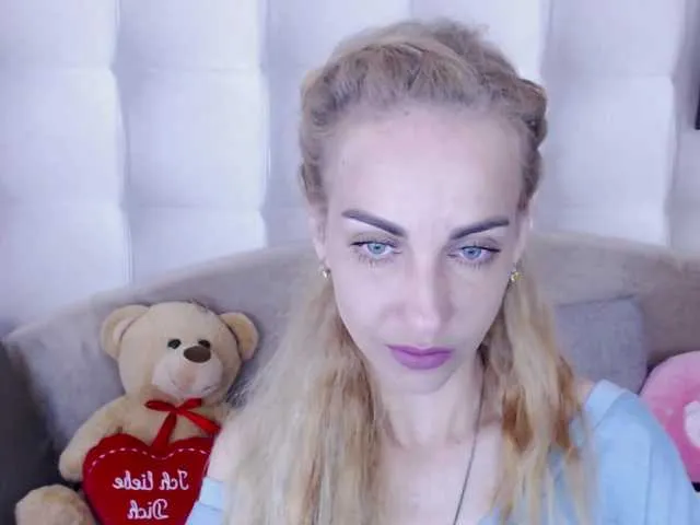 Live sex webcam photo for AdelinJensen #273324834