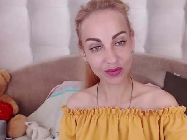 Live sex webcam photo for AdelinJensen #273424437